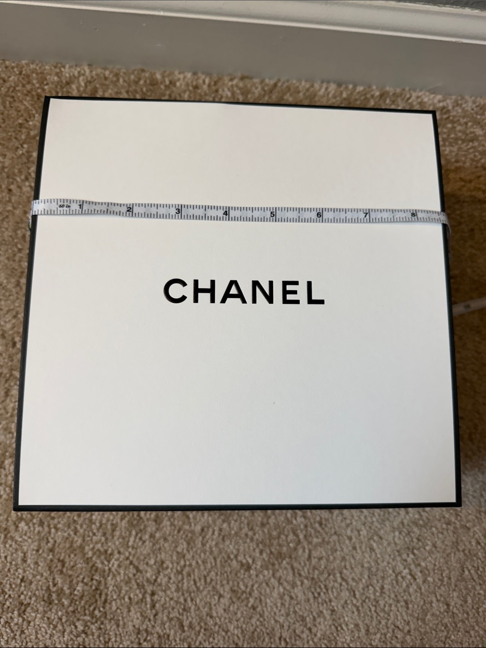 CHANEL Black and White Logo Gift Box NEW Authentic!! - Picture 3 of 4